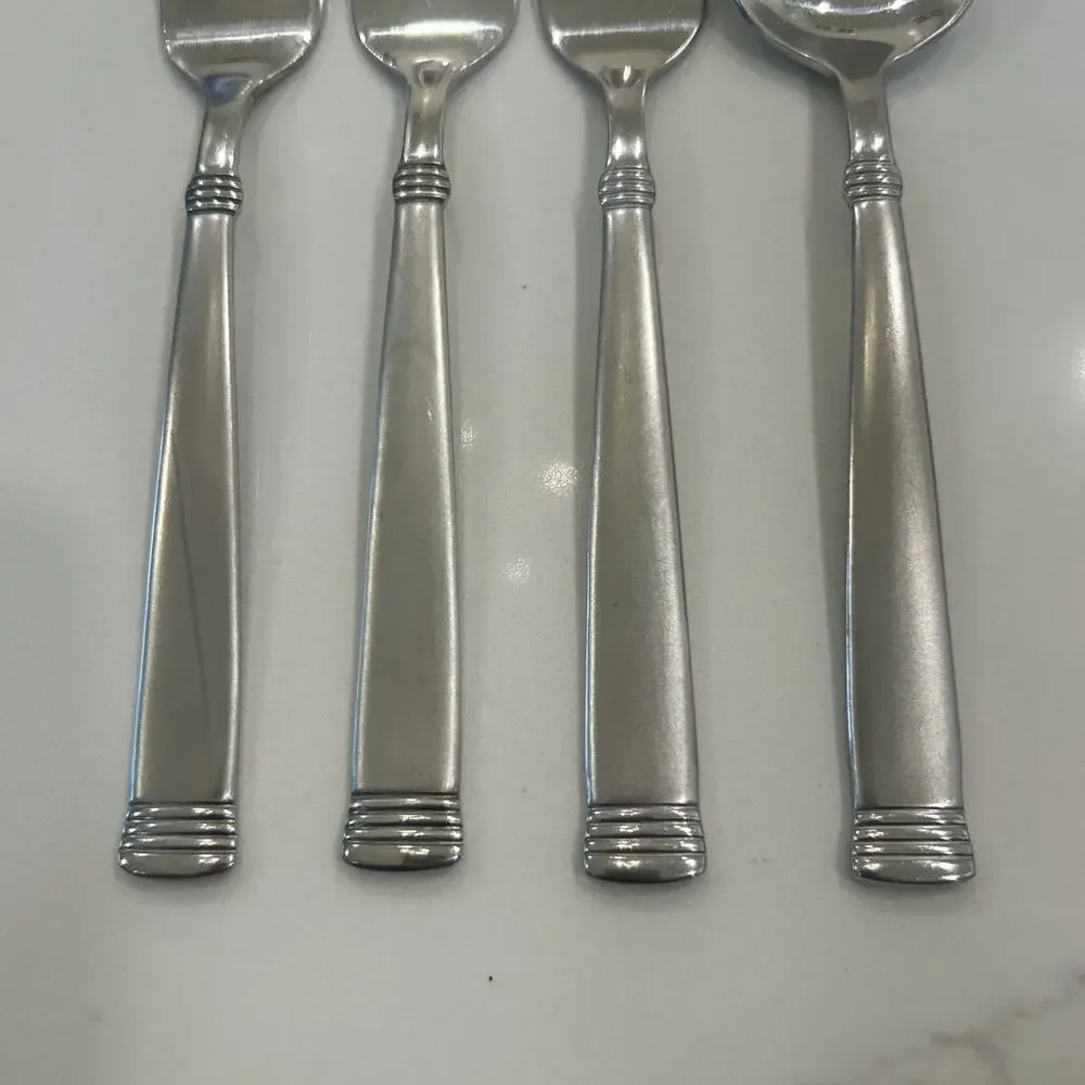 Vtg Wallace NAPOLI-FROST Stainless 18/10 Set of 4 Flatware 7” Forks And Spoon